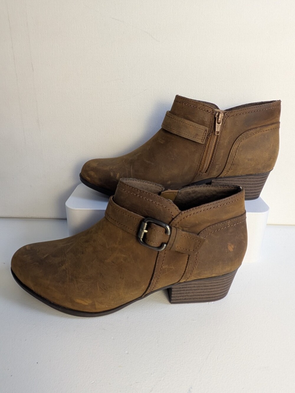 Clarks Adreena Mid Women’s Brown Leather Zip Buckle Block Heel Bootie US 9.5M